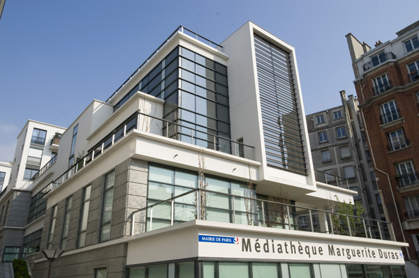 Photo : façade de la médiathèque Marguerite Duras à Paris